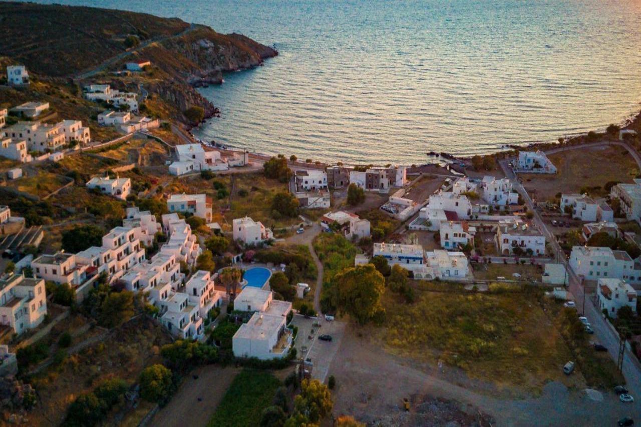 ホテル Anamar Patmos スカラ エクステリア 写真