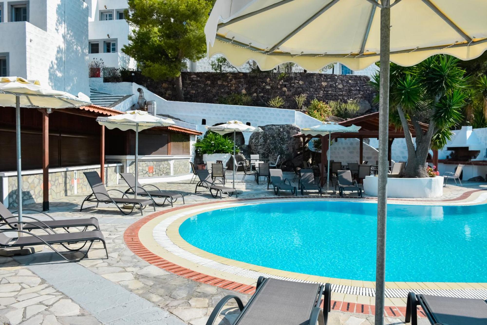 ホテル Anamar Patmos スカラ エクステリア 写真